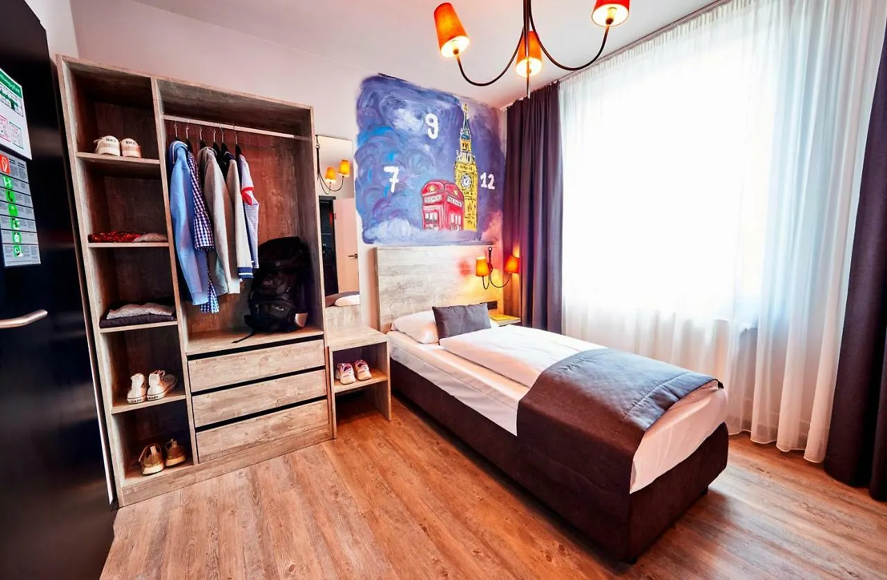 Urban Home Hotel Hamborg 3*,